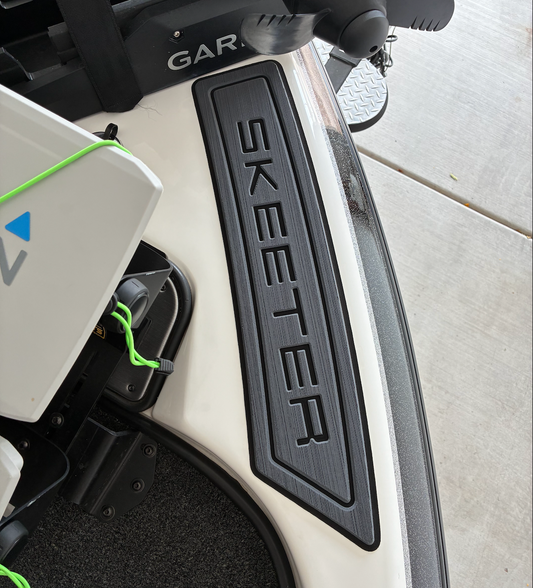 Skeeter Bow Step Pad